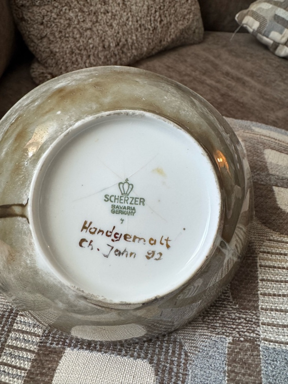 Handgemalt Gold-Trimmed Glass Art Vase